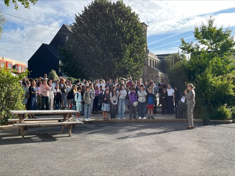 RENTREE AU COLLEGE Apres les retrouvailles les sourires et un 1 1674485274684329 - Le Relecq-Kerhuon Brest RENTREE AU COLLEGE Apres les retrouvailles les sourires et un 1 1674485274684329 - Le Relecq-Kerhuon Brest